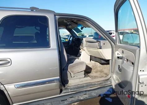 2001 GMC Yukon Sle z USA, uszkodzony, nr VIN 1GKEC13T11R159751